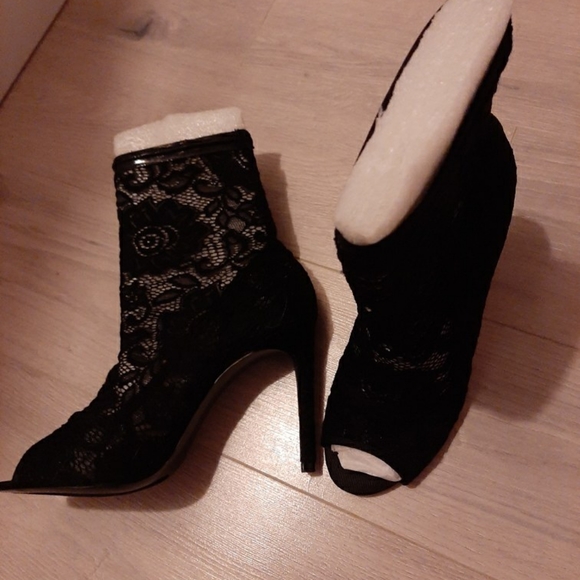 Lace booties - Picture 4 of 4